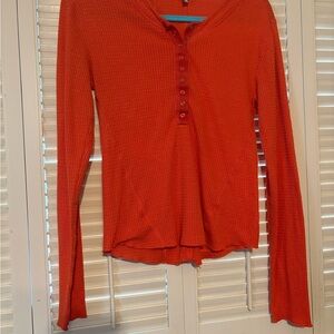 Free people women’s thermal orange Button-Up Top! Size large